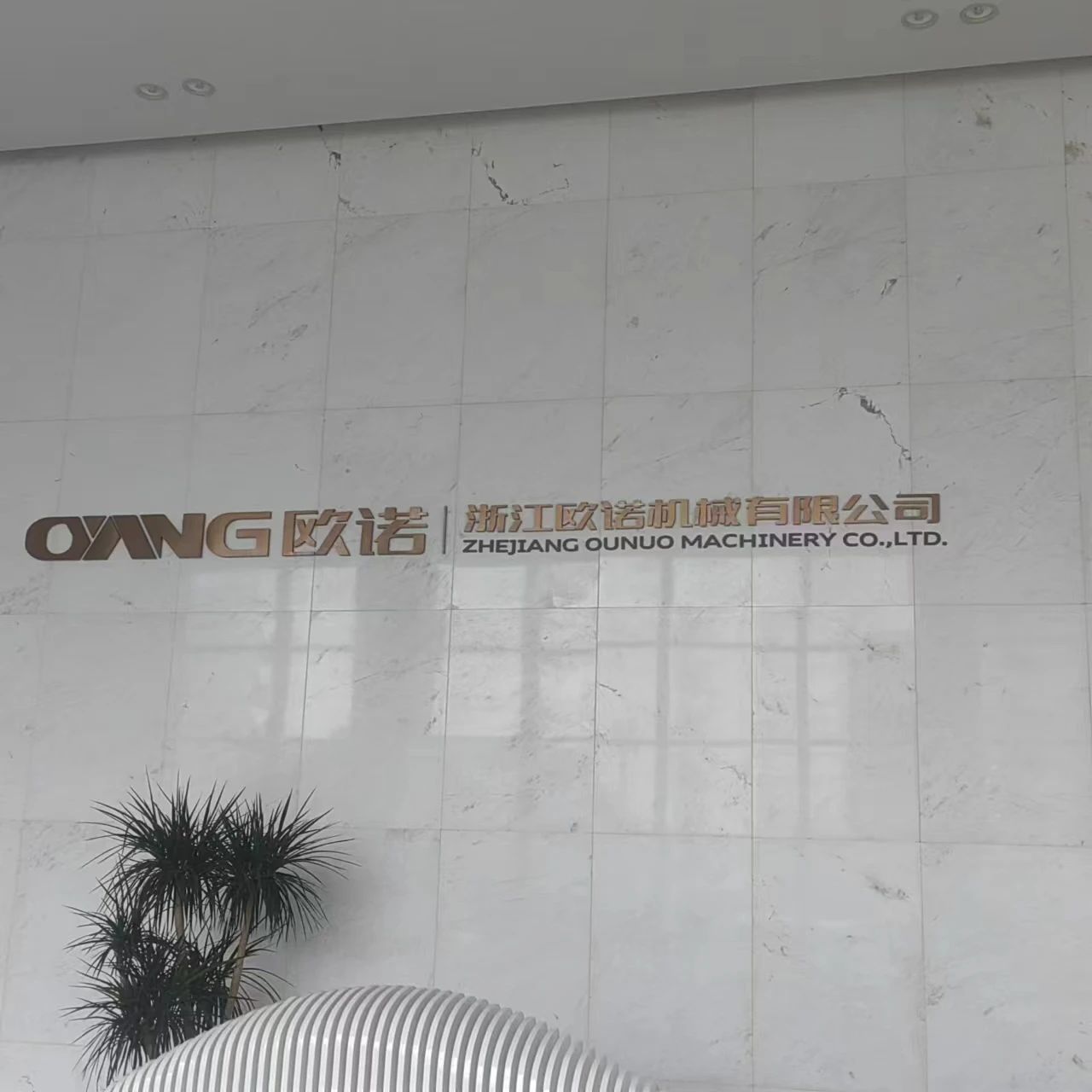 573dd2d9f87ac45c3f2917340cba863b.jpg